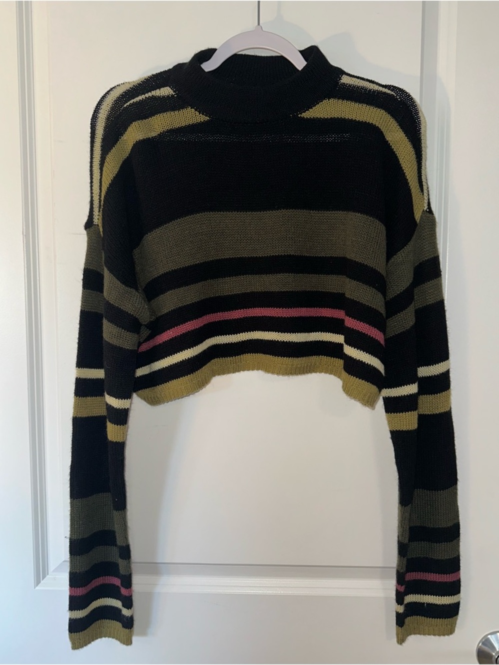 Hot Topic Junior Girls Striped Cropped Knit Sweater - Black with Olive & Pink